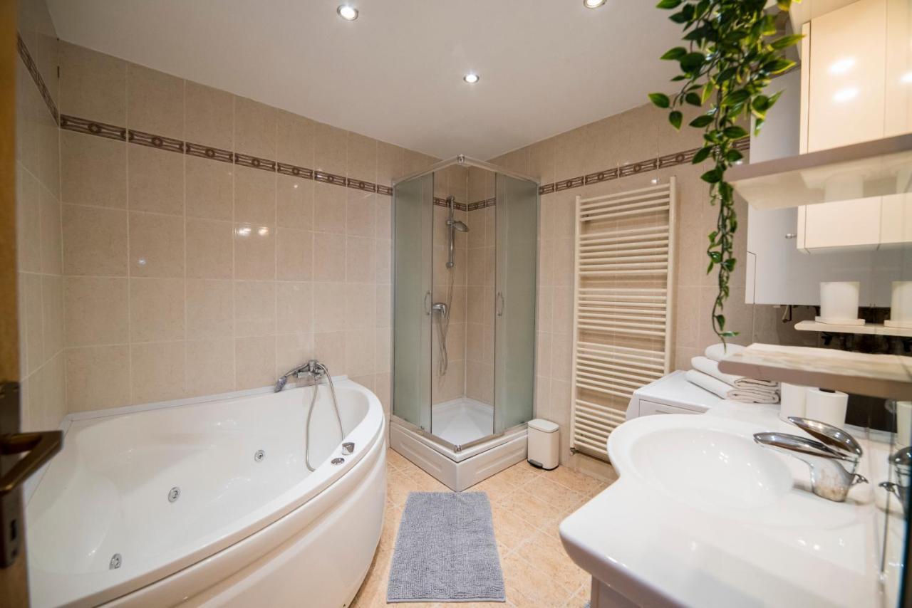 Octogon Apartment Zagreb Eksteriør billede